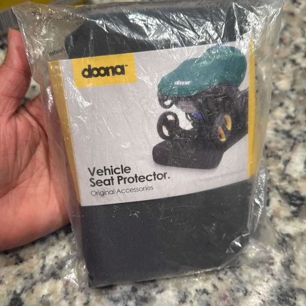 Doona Vehicle Seat Protector.Car Cover Baby Infant Stroller Carrier.Accessories